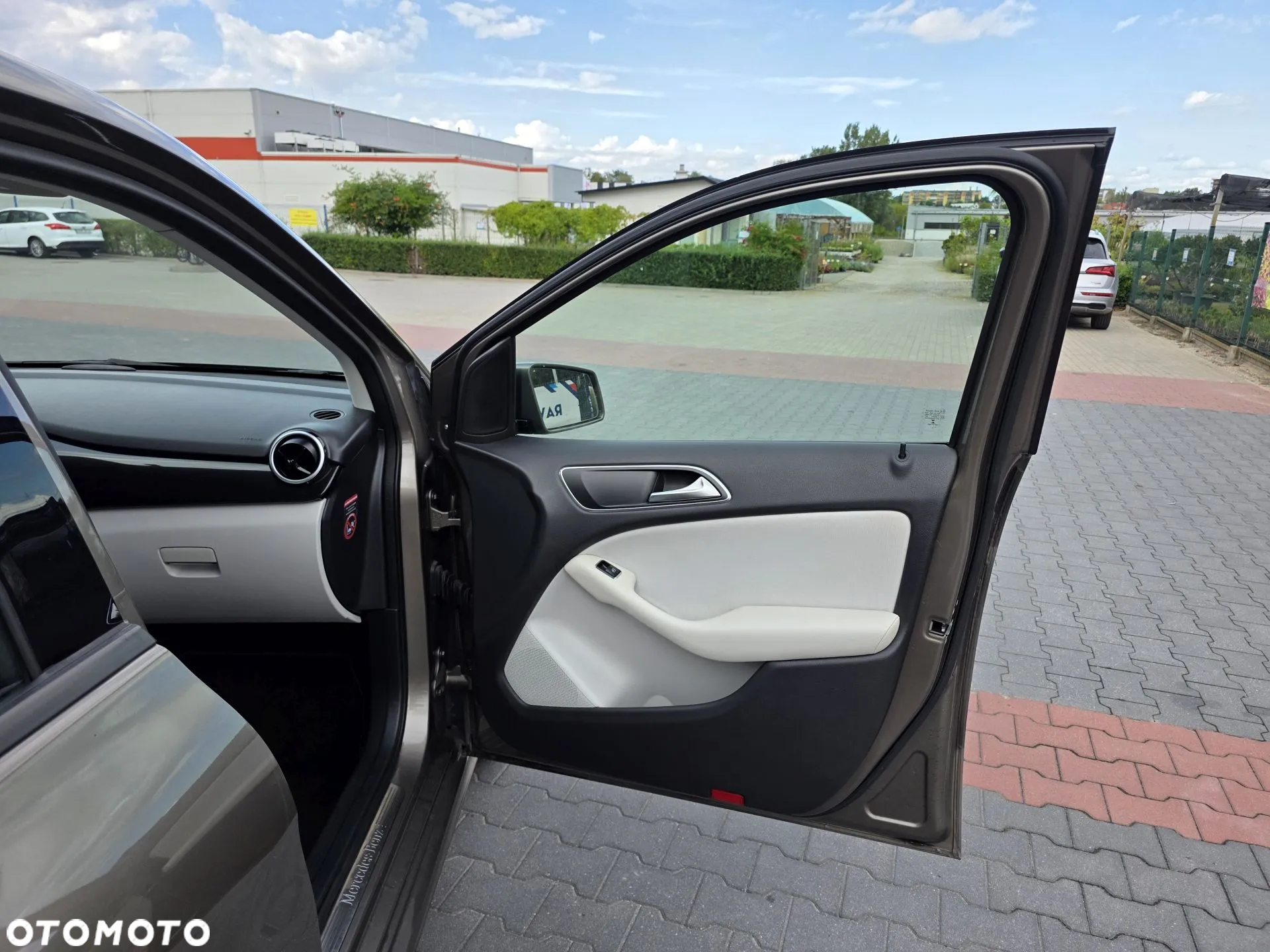 Mercedes-Benz Klasa B 180 BlueEFFICIENCY Edition Style - 12