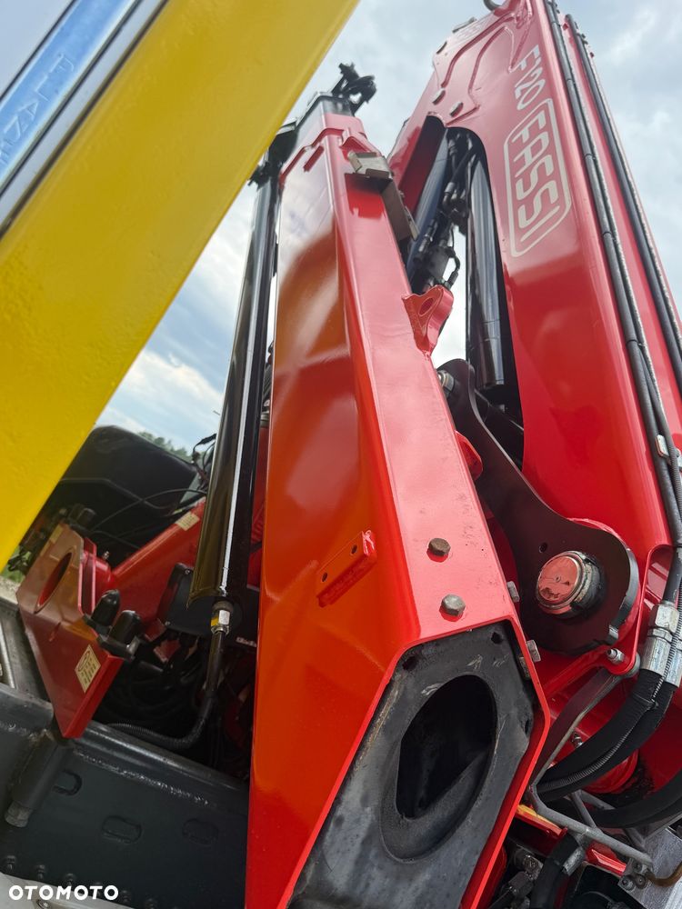 Renault C 320 SKRZYNIA 7.40m HDS FASSI F120B.1.22 + PILOT / 4x2 / STAN BDB - 16