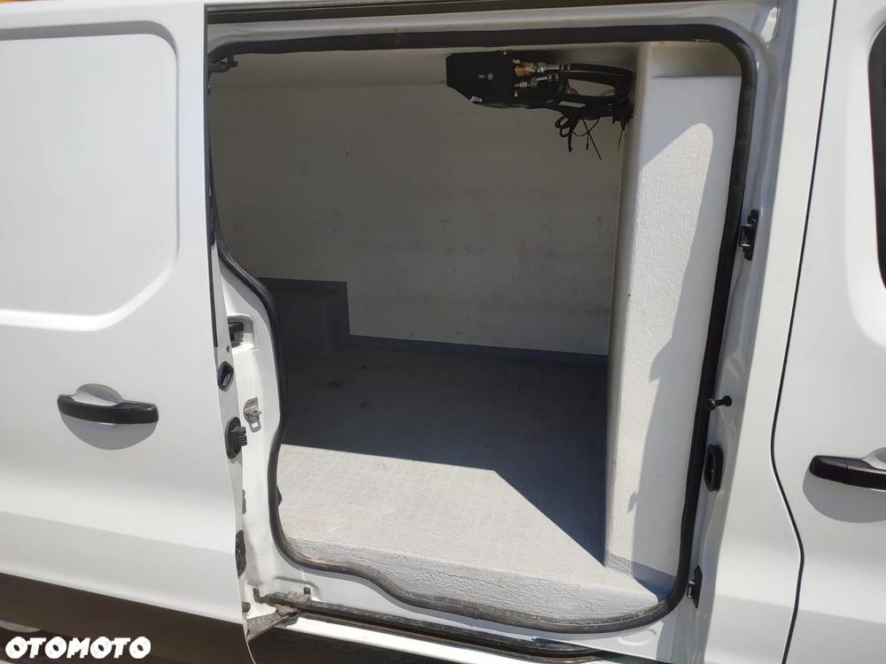 Renault Trafic - 16