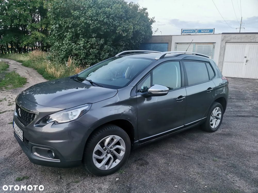 Peugeot 2008 1.2 Pure Tech Style S&S - 9