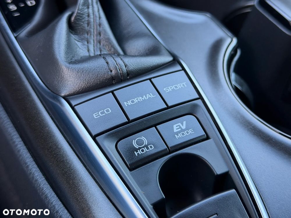 Toyota Camry 2.5 Hybrid Comfort CVT - 18