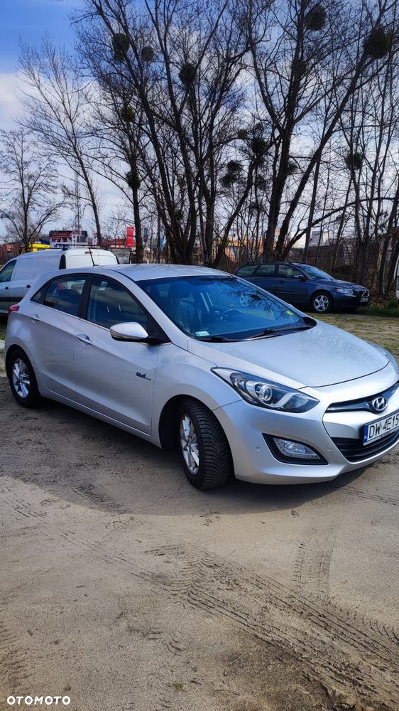 Hyundai i30 blue 1.6 CRDi Trend - 3