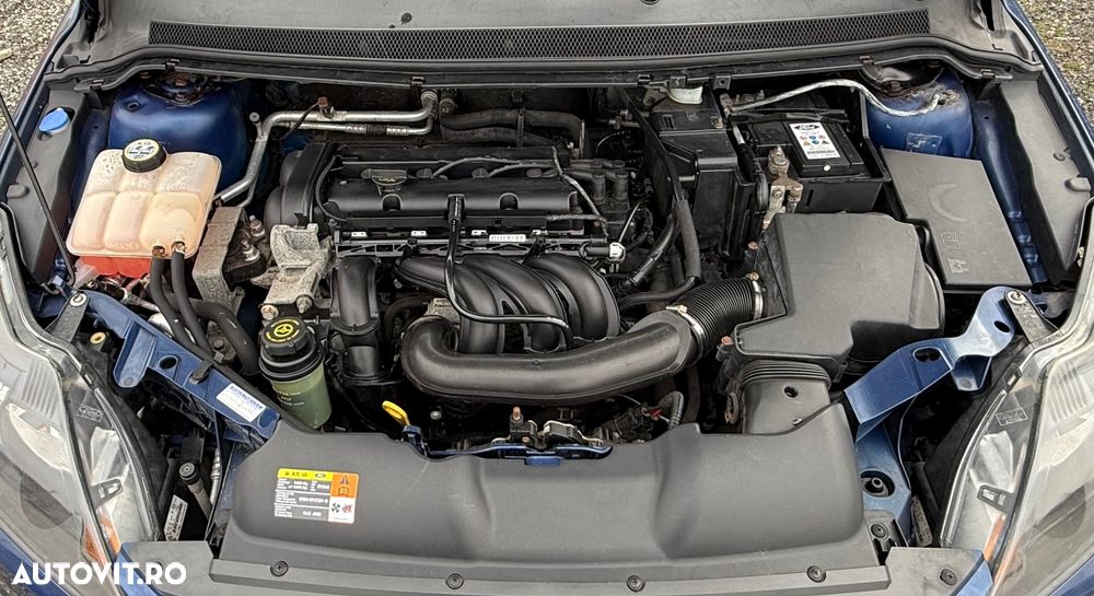 Ford Focus 1.6 16V Titanium - 8