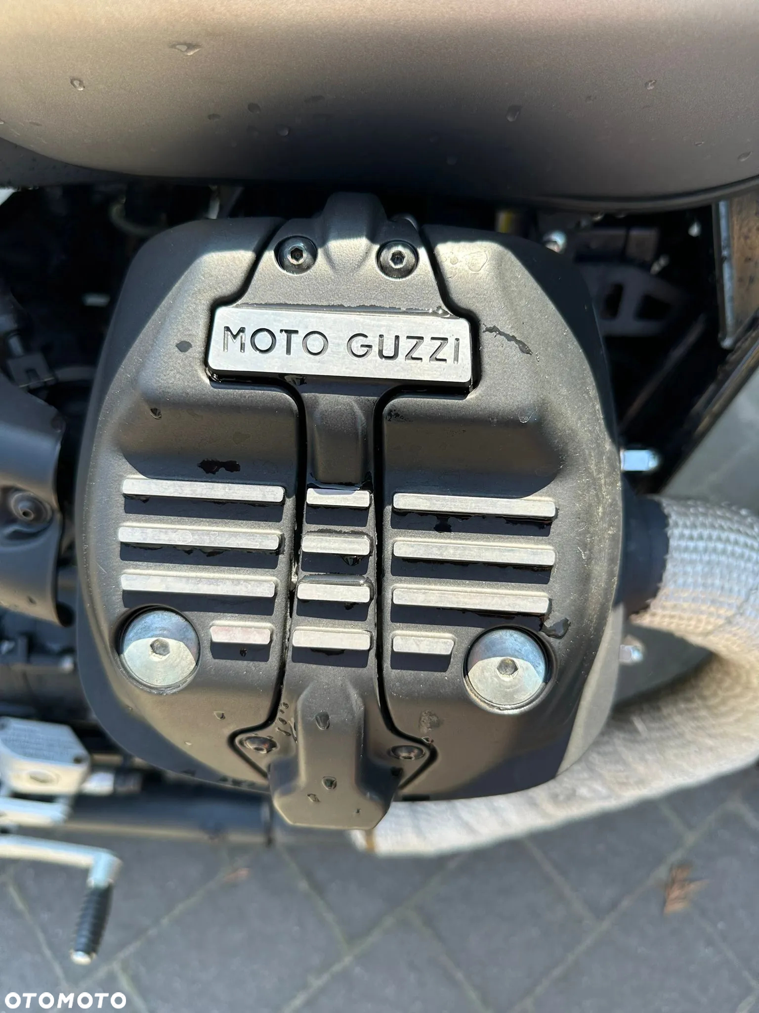 Moto Guzzi V7 - 12