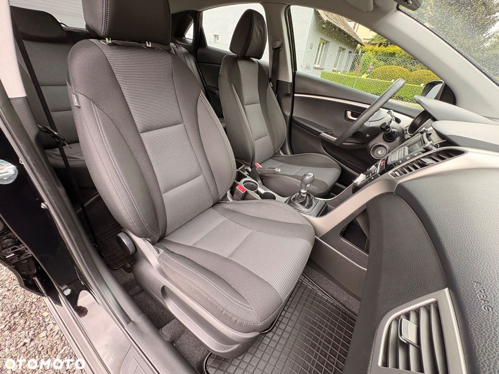Hyundai i30 blue 1.4 Classic - 21