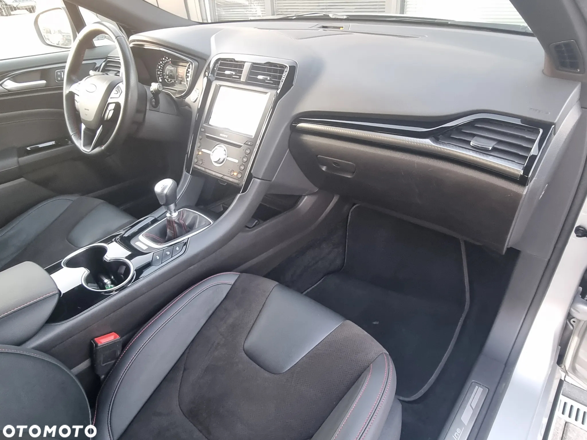 Ford Mondeo 2.0 EcoBlue Titanium - 29