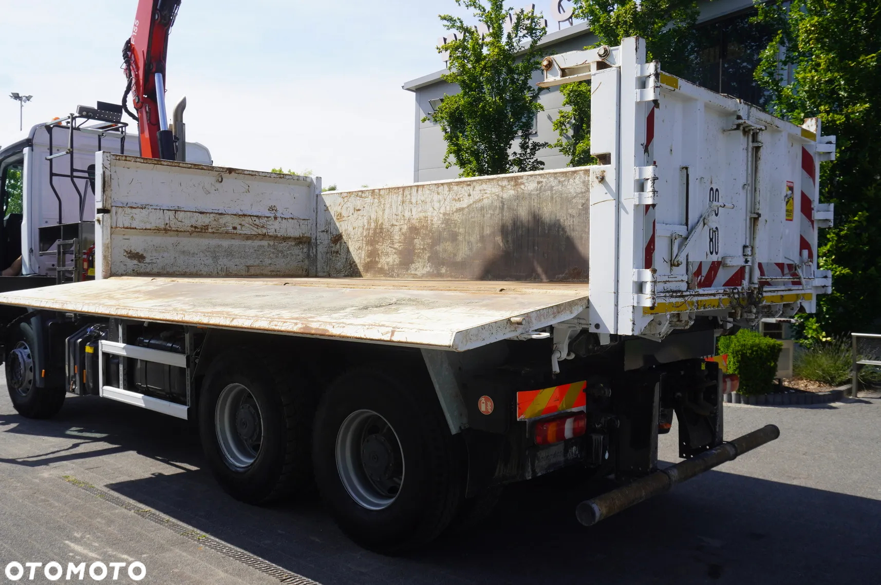 Mercedes-Benz Arocs 2636 / Fassi F155A.0.22 6t / 120 tys. km / Wywrotka 3-stronna / 2 x hydroburta - 18