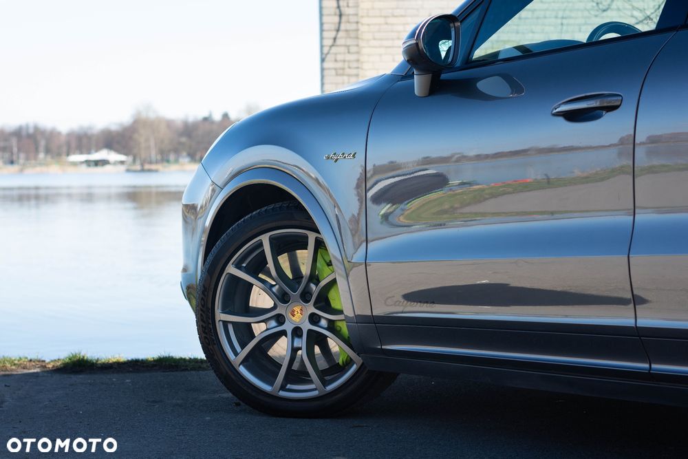 Porsche Cayenne Coupe E-Hybrid - 30