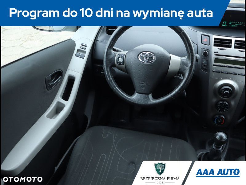 Toyota Yaris - 8