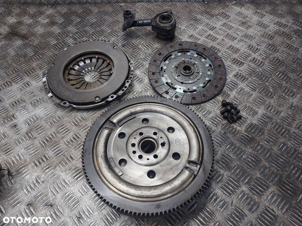 KOŁO DWUMASOWE + TARCZA + DOCISK + ŁOŻYSKO FORD FOCUS MK2 1.6 TDCI - 6