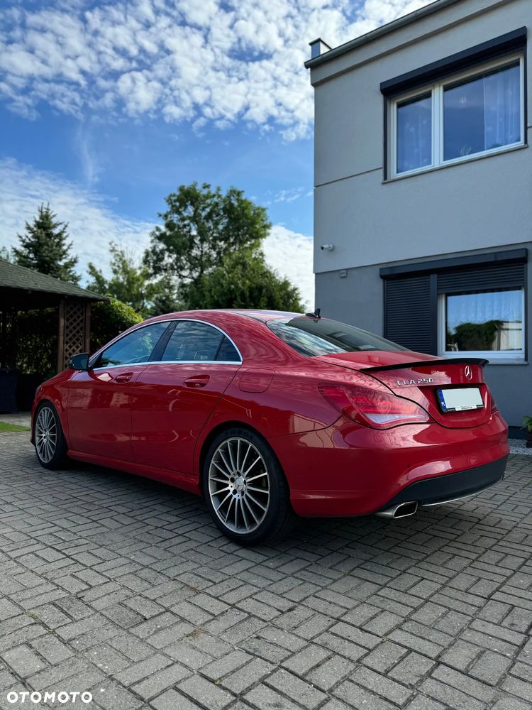 Mercedes-Benz CLA - 4