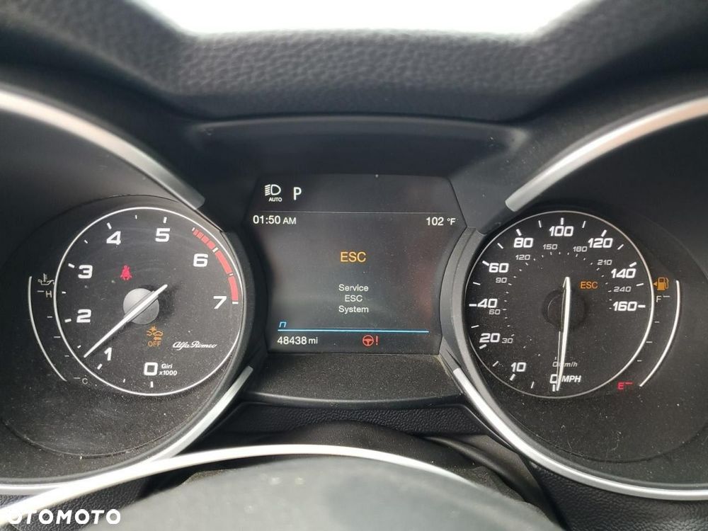 Alfa Romeo Stelvio - 11