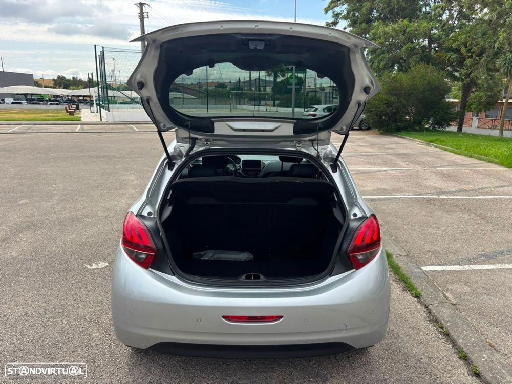 Peugeot 208 1.2 PureTech Style - 10