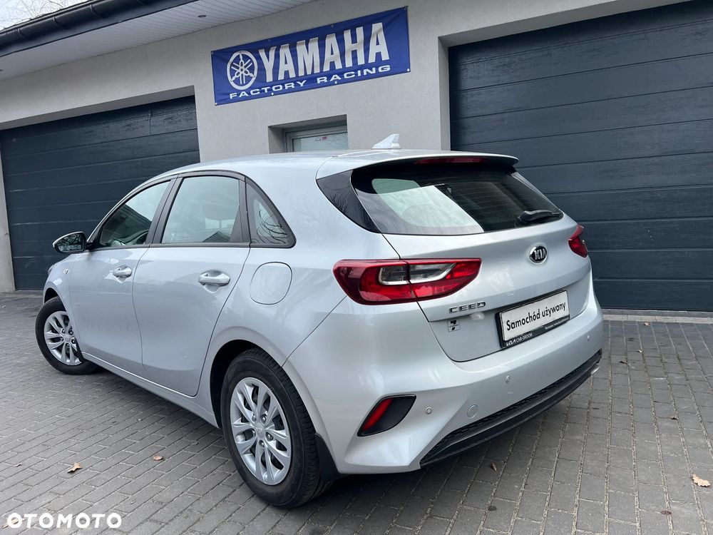 Kia Ceed 1.5 T-GDI M - 11