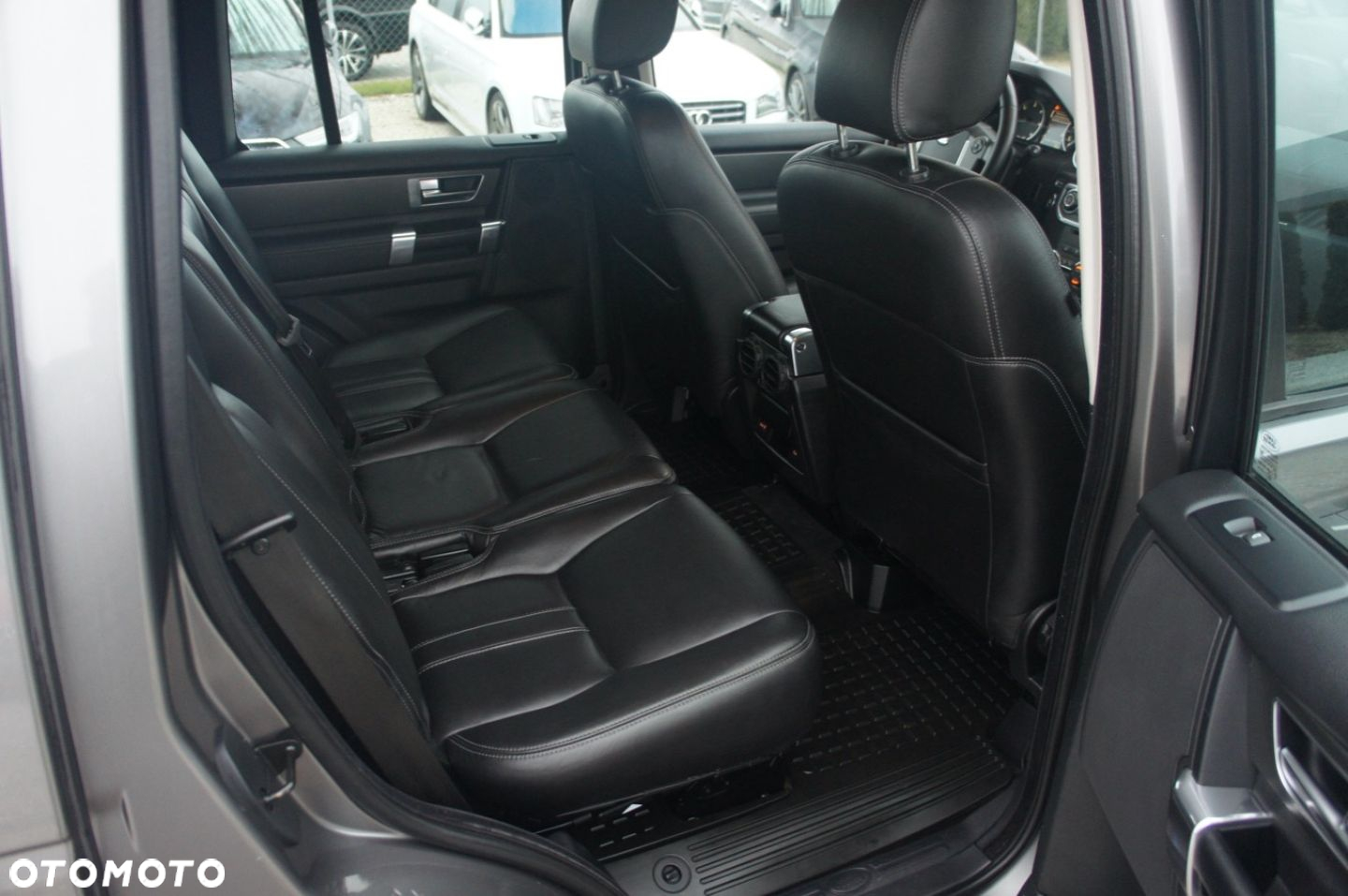 Land Rover Discovery - 16