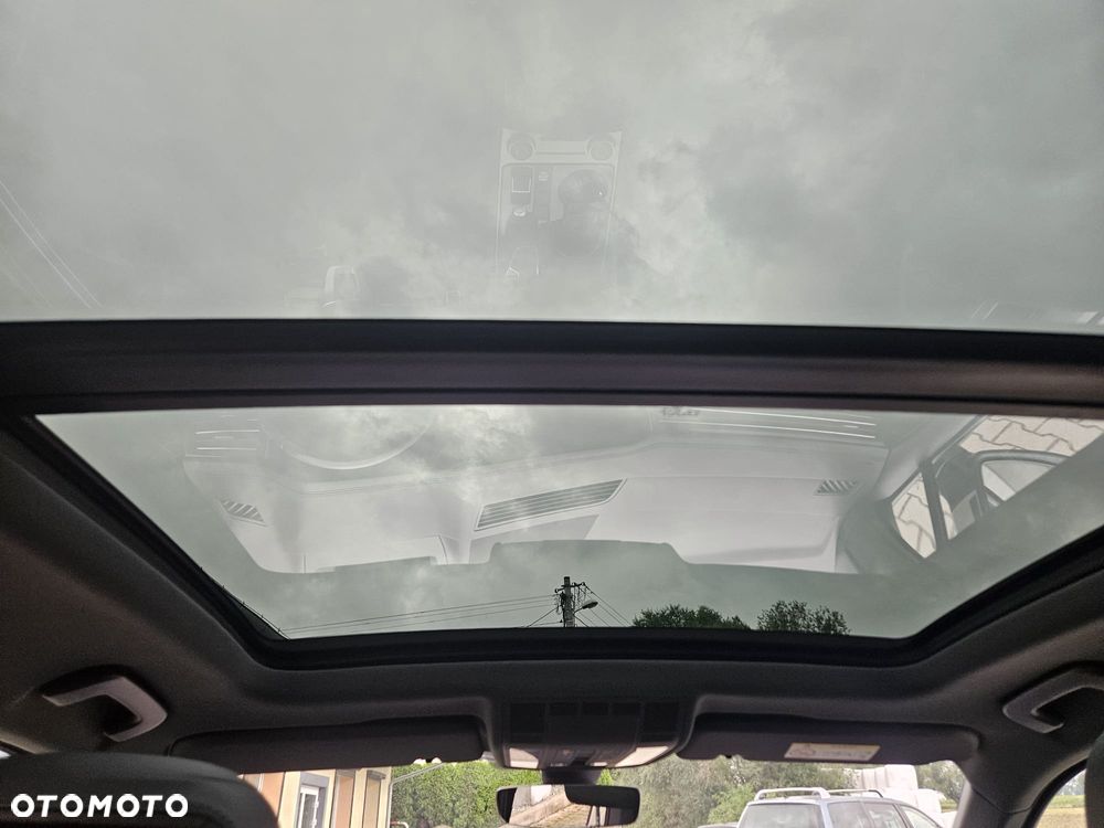 Volkswagen Touareg - 16