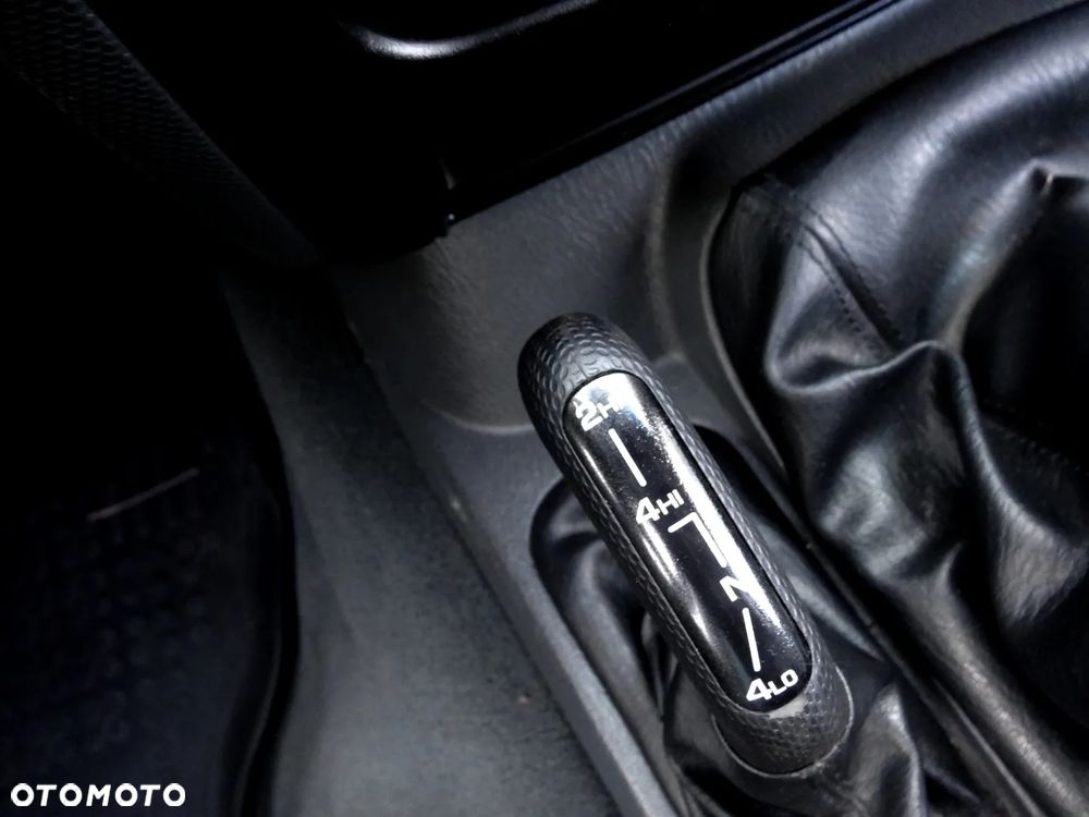 Jeep Cherokee 2.8 CRD Renegade - 27