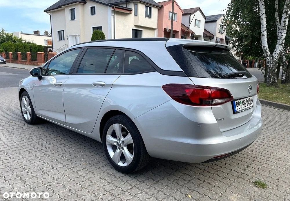 Opel Astra 1.6 D Start/Stop Dynamic - 4