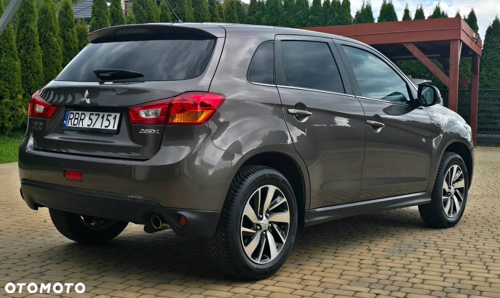 Mitsubishi ASX - 10