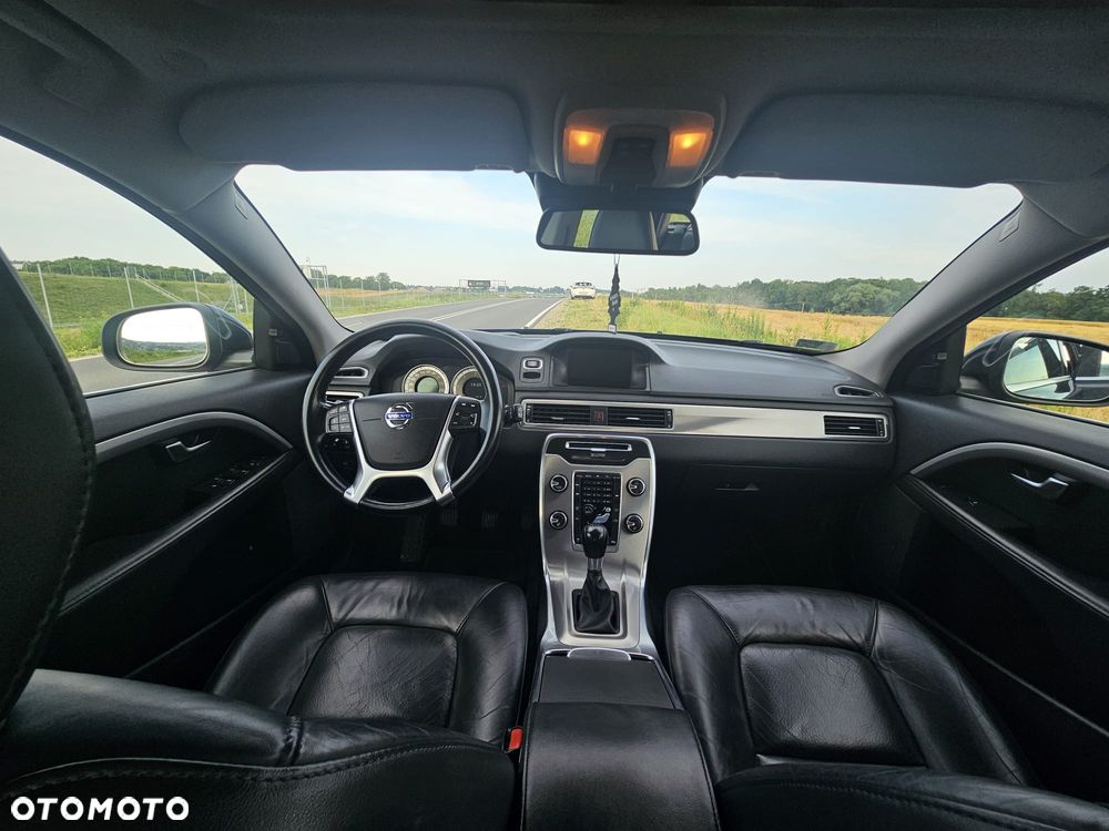 Volvo V70 D2 Summum - 9