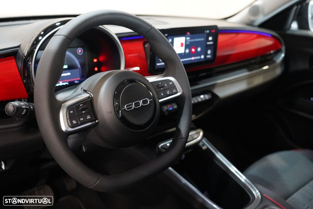 Fiat 600e 54 kWh (RED) - 8