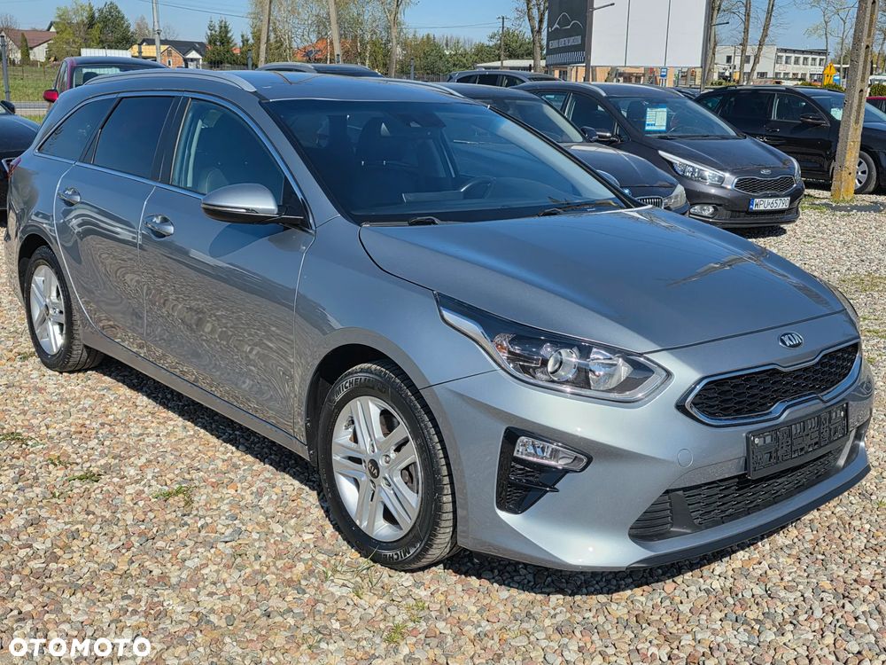 Kia Ceed - 9