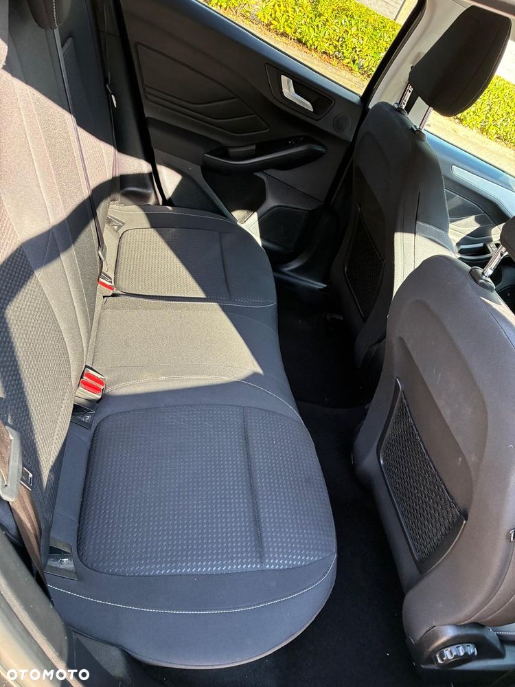 Ford Focus - 8
