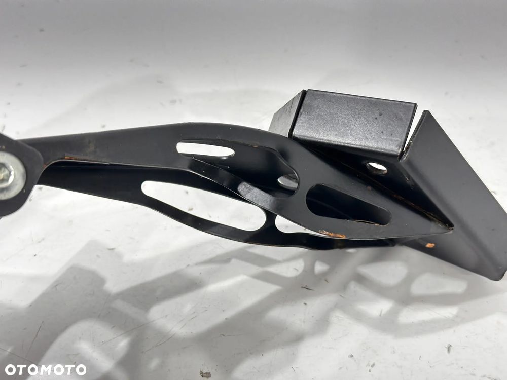 Mocowanie trzymanie tablicy rejestracyjnej Triumph Street Triple 765 - 2