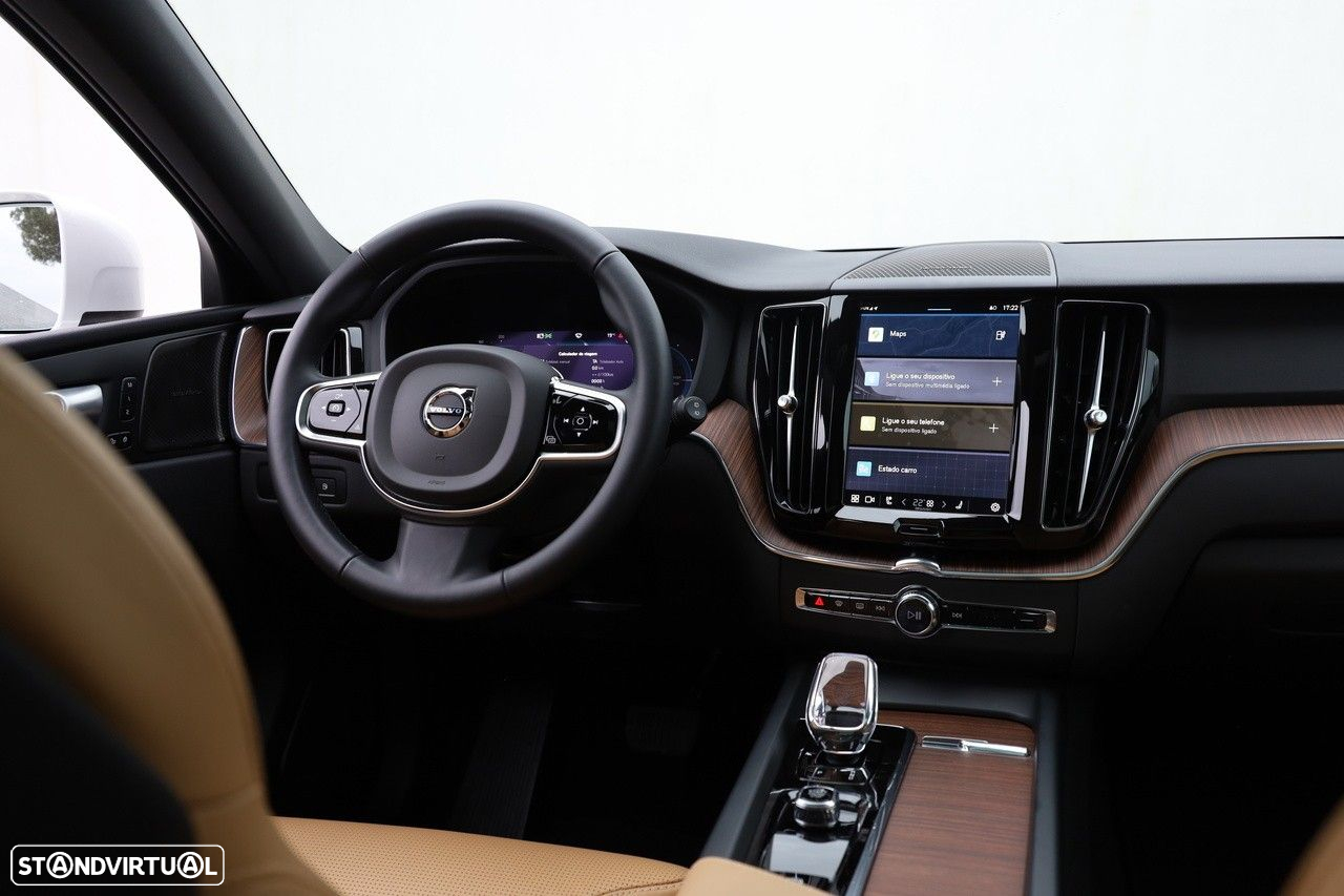 Volvo XC 60 2.0 T6 PHEV Plus Bright AWD - 16