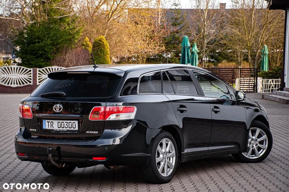 Toyota Avensis 2.2 D-4D X - 14