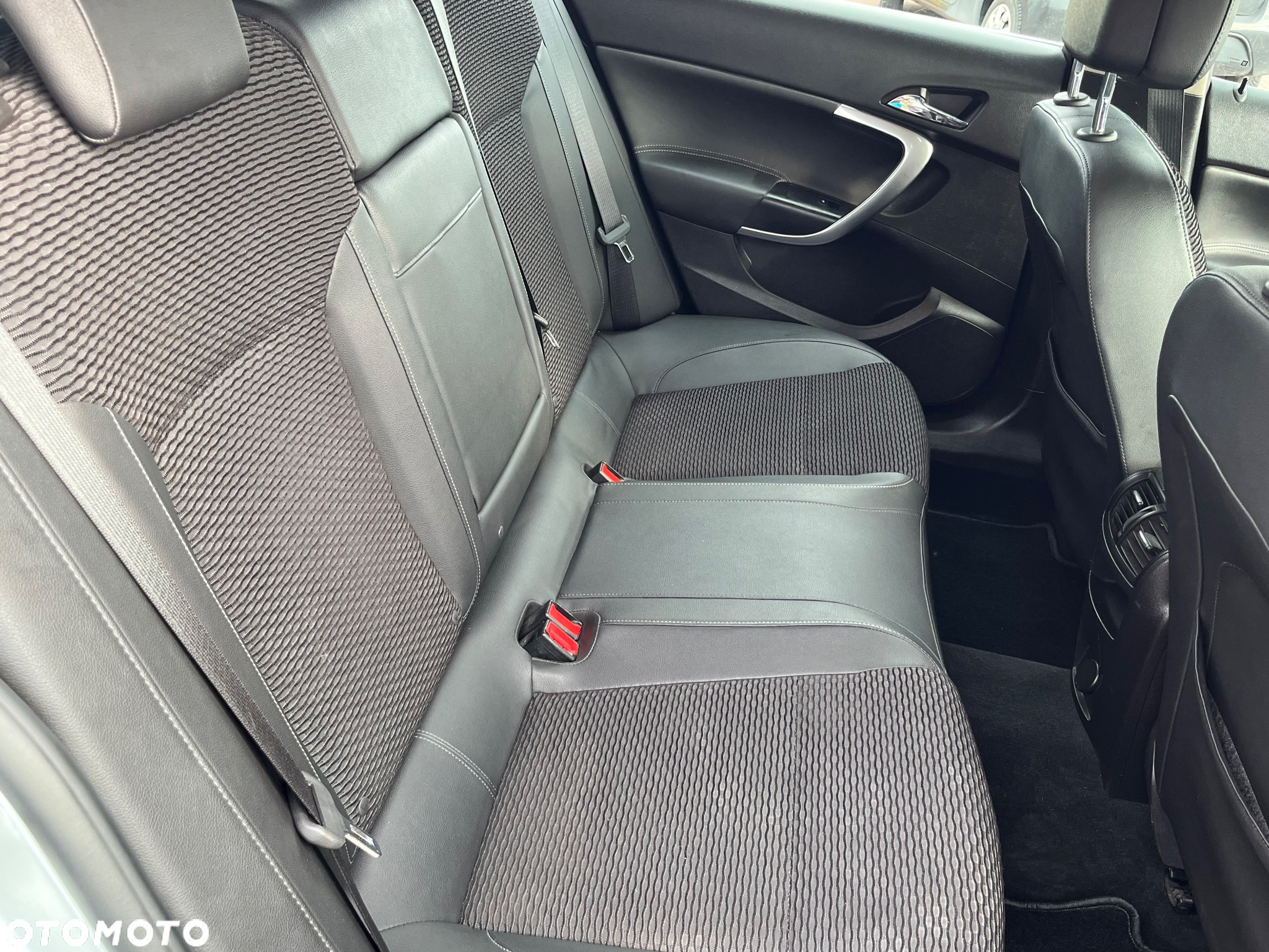 Opel Insignia 2.0 CDTI Cosmo - 11