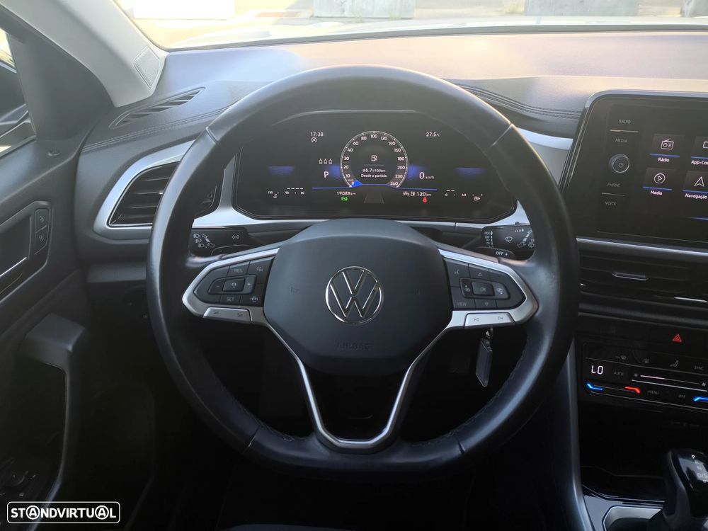 VW T-Roc 1.5 TSI Urban DSG - 12