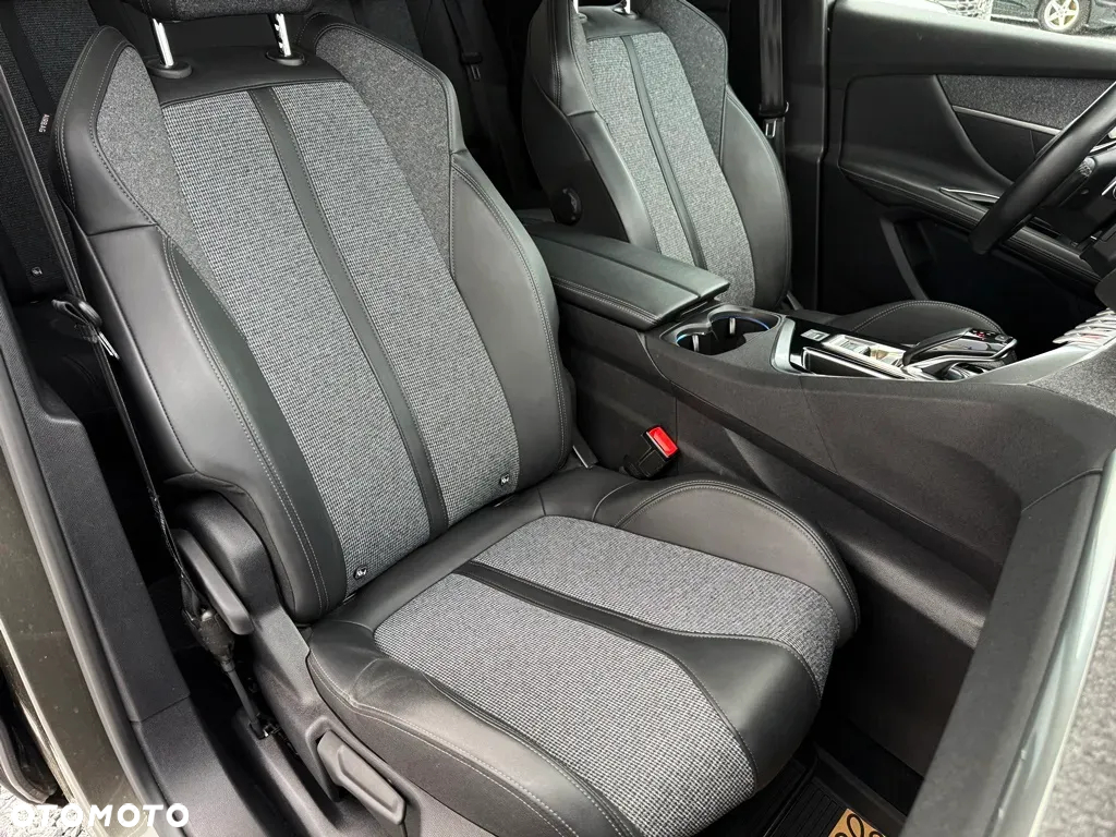 Peugeot 3008 BlueHDi 130 Stop & Start EAT8 Allure - 33