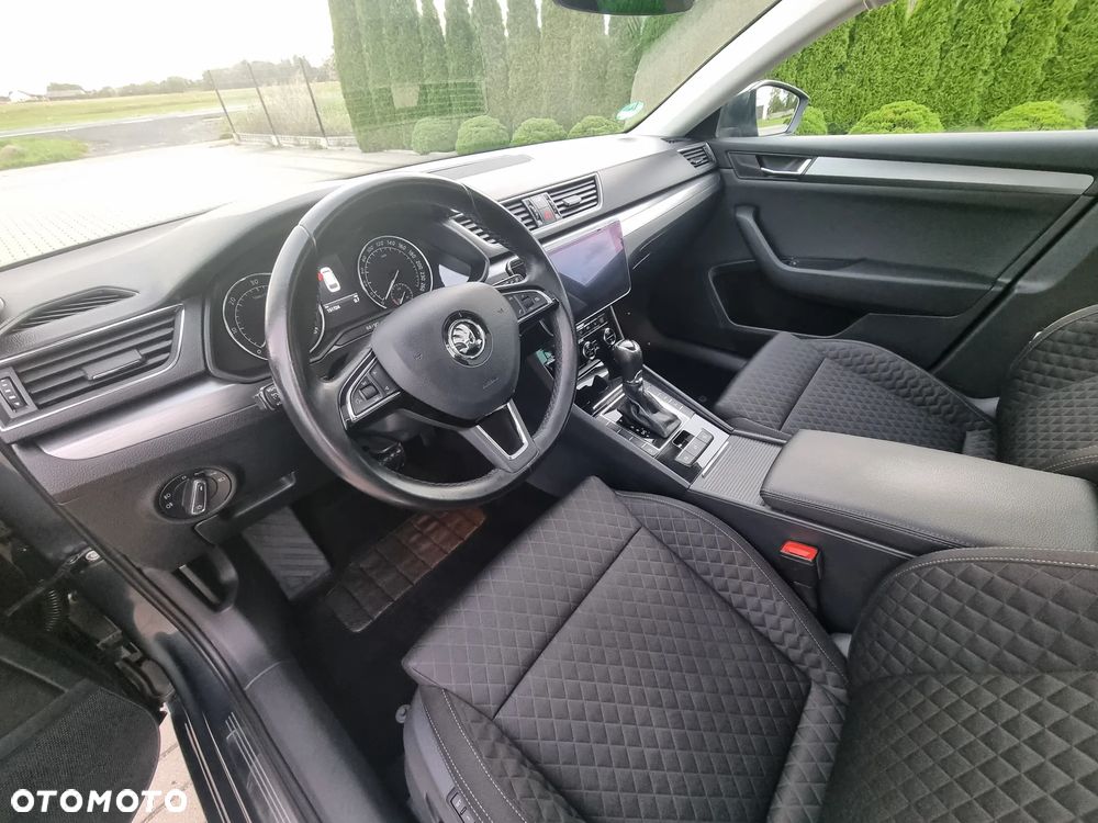 Skoda Superb Combi 2.0 TDI DSG Ambition - 12