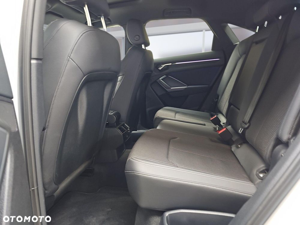 Audi Q3 Sportback - 10