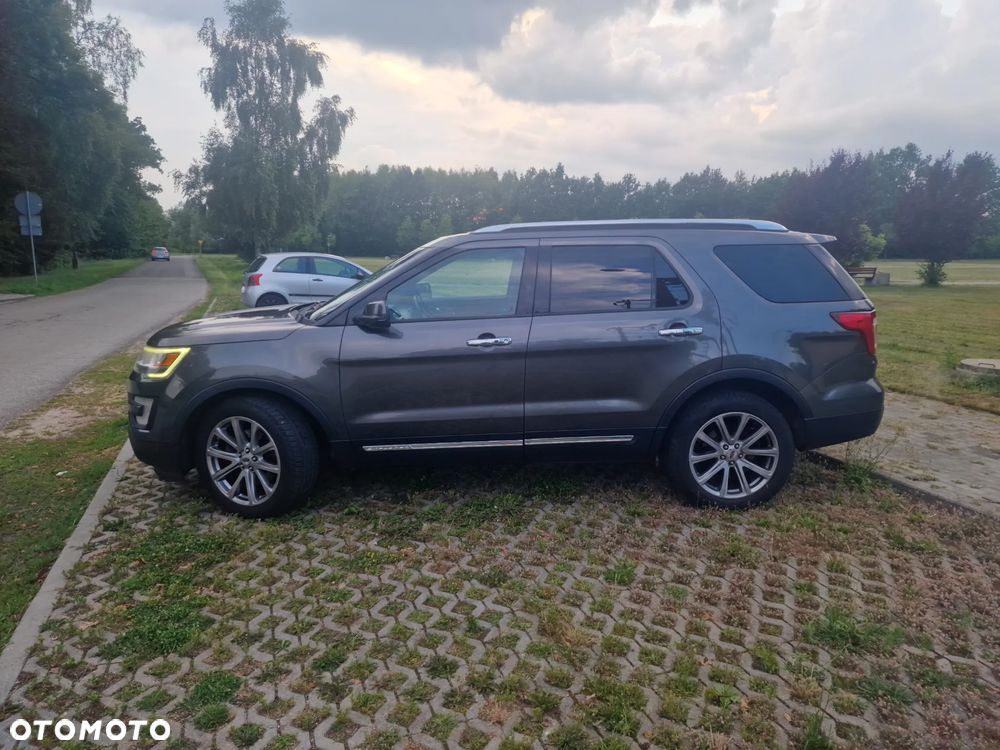 Ford Explorer - 4