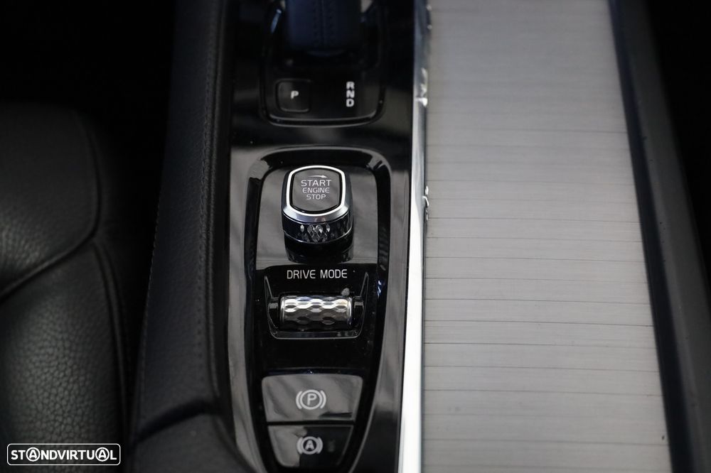 Volvo XC 90 2.0 T8 PHEV Momentum Plus AWD - 21