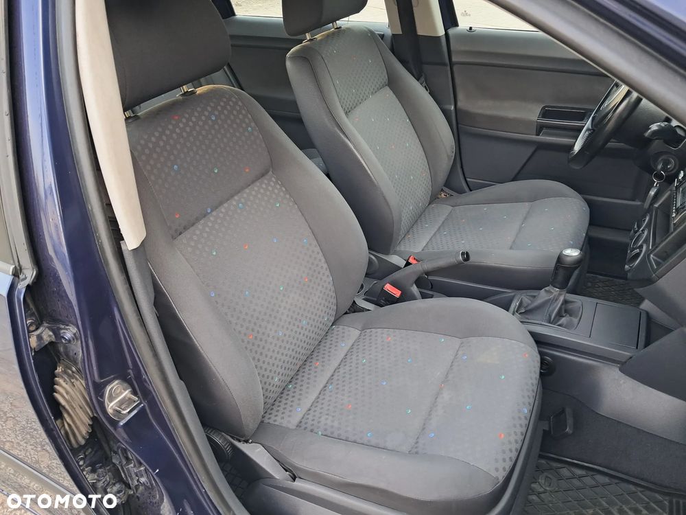 Volkswagen Polo 1.4 16V Comfortline - 8