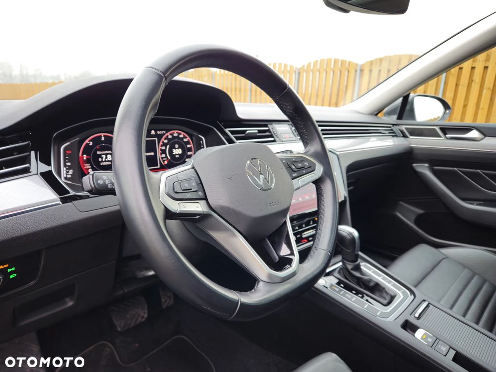 Volkswagen Passat Variant 2.0 TDI SCR DSG Business - 20