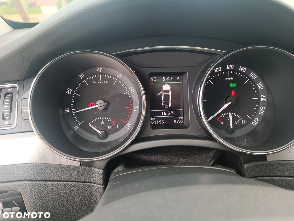 Skoda Superb 2.0 TSI DSG Exclusive - 14