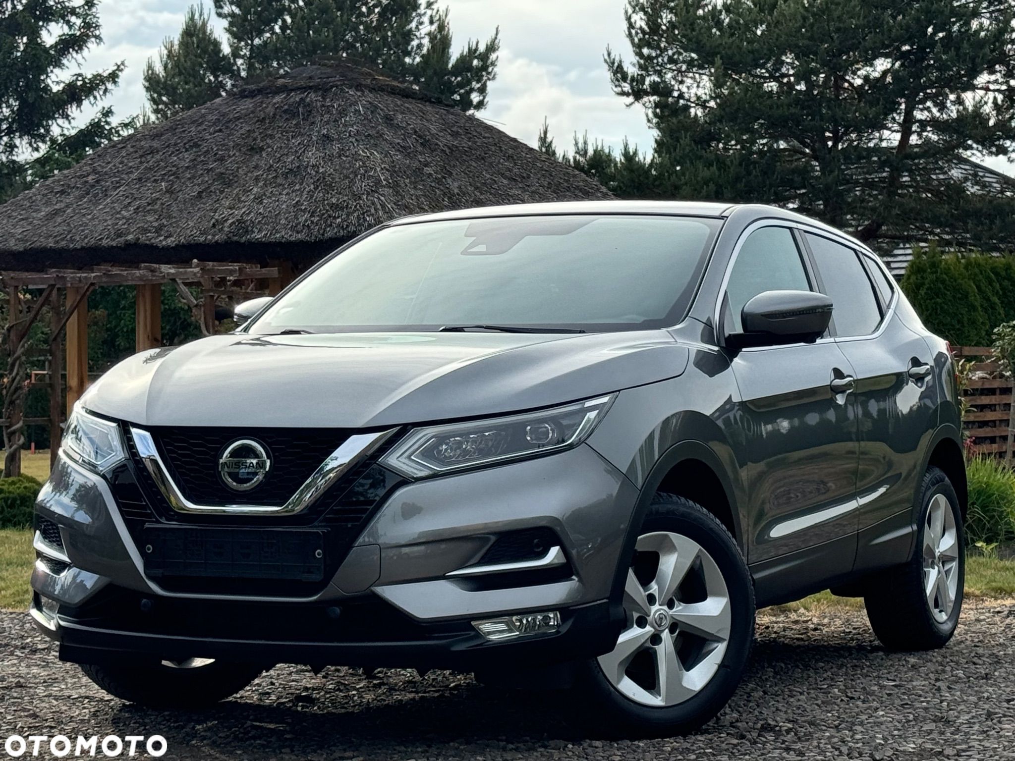 Nissan Qashqai 1.3 DIG-T N-Connecta - 1