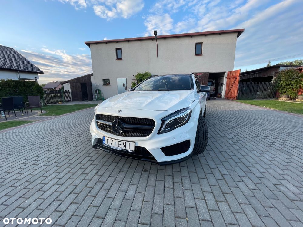 Mercedes-Benz GLA 200 AMG Line - 15