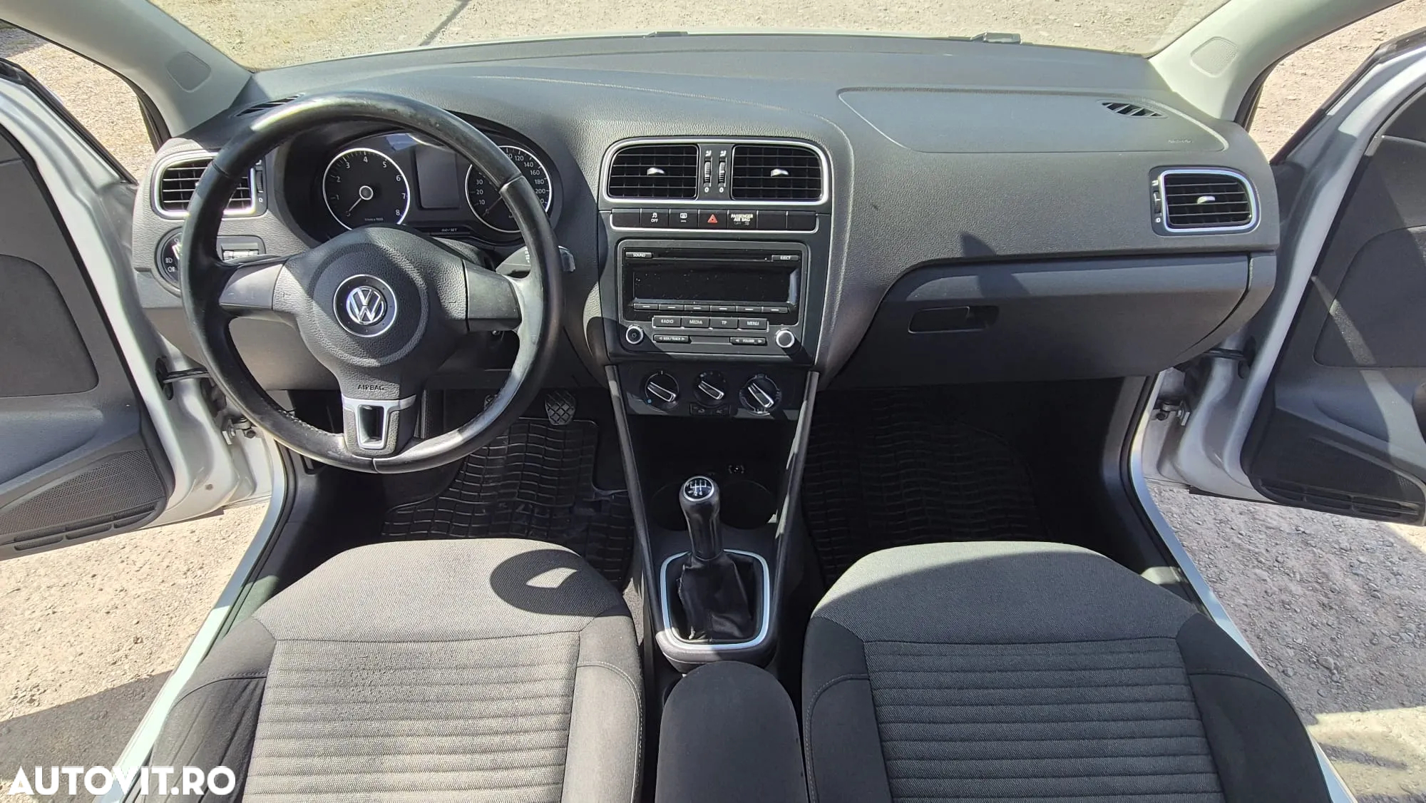 Volkswagen Polo - 12