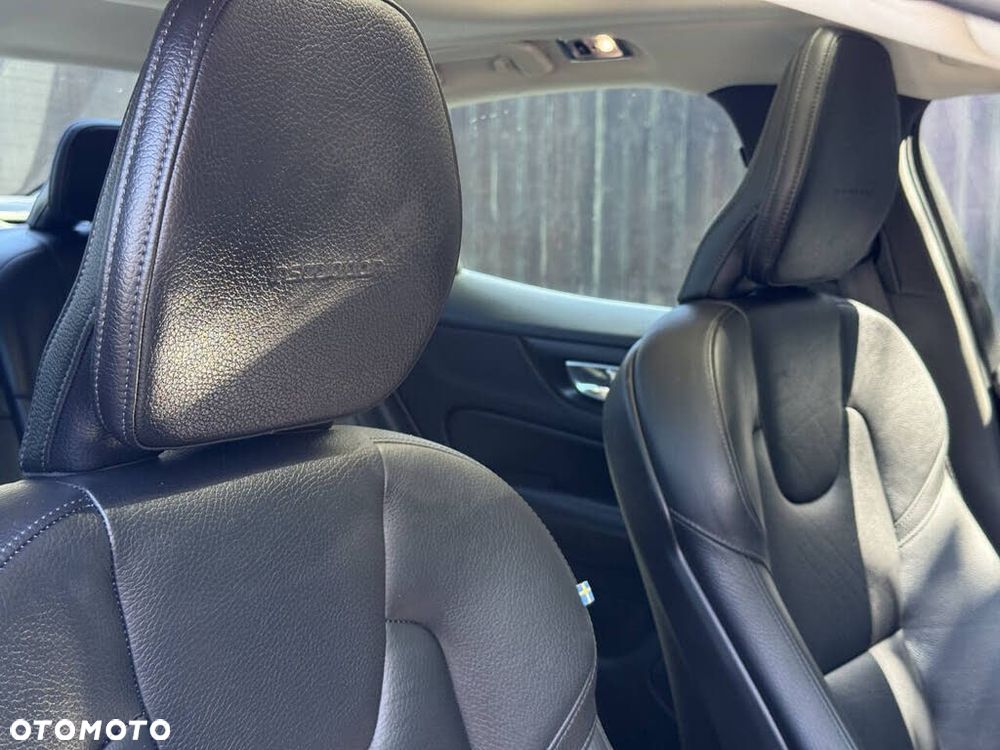 Volvo S60 T6 AWD Geartronic RDesign - 16