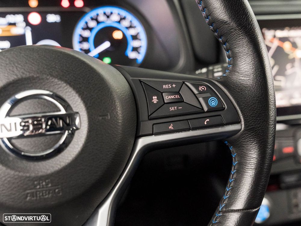 Nissan Leaf N-Connecta - 23