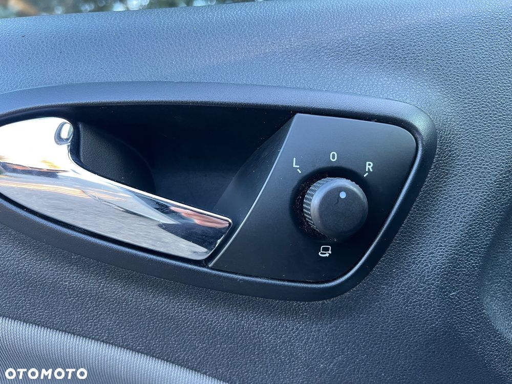 Seat Ibiza 1.2 TSI CONNECT - 25