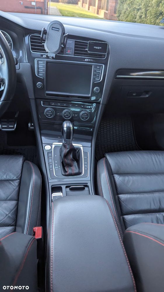 Volkswagen Golf GTI Performance BlueMotion Technology DSG - 27