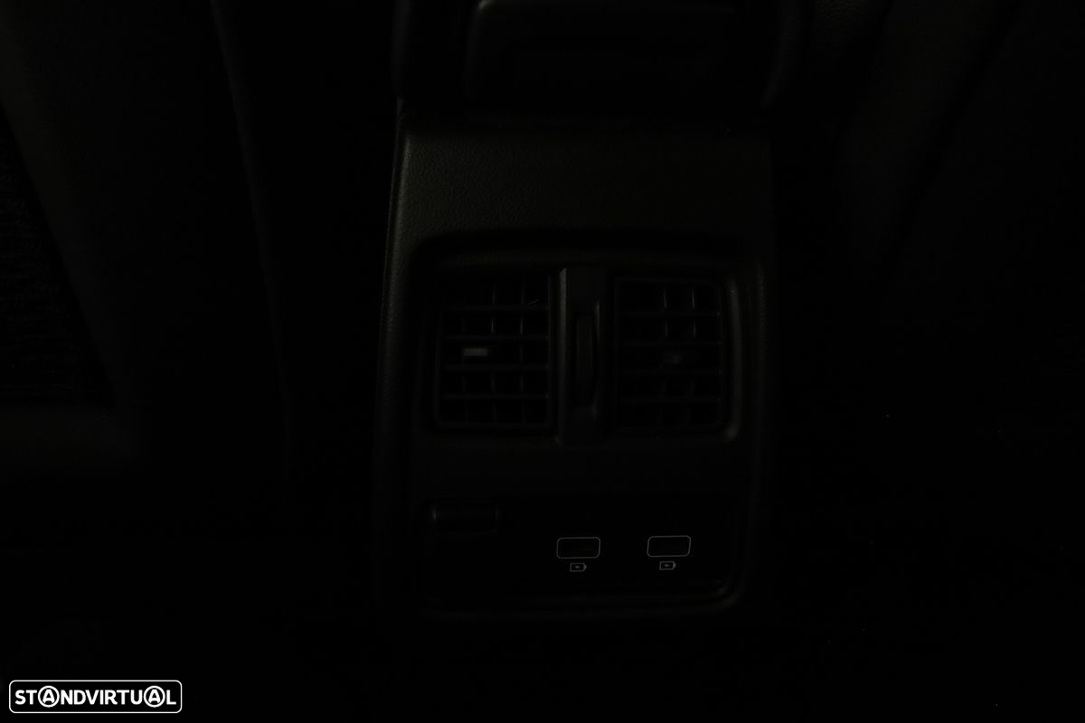 Renault Captur 1.0 TCe Techno Bi-Fuel - 25