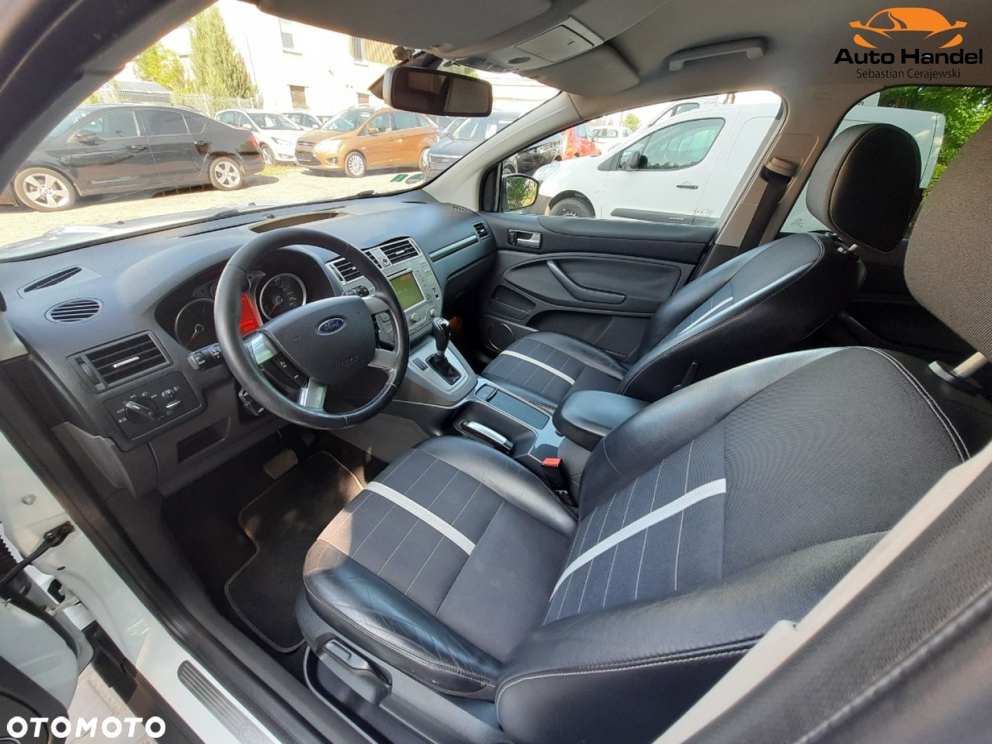 Ford Kuga 2.0 TDCi 4x4 Titanium - 34
