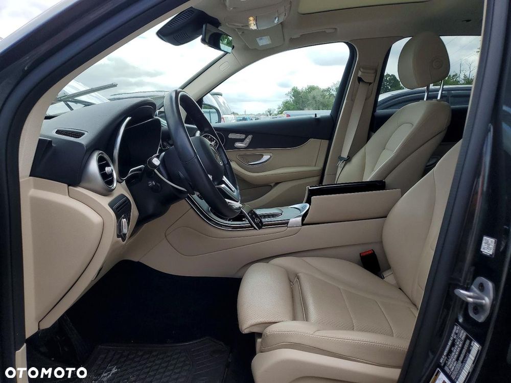 Mercedes-Benz GLC 300 4Matic 9G-TRONIC - 8